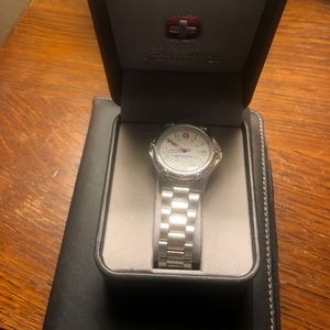 Swiss Army Wenger Military Watch and Case 0950695